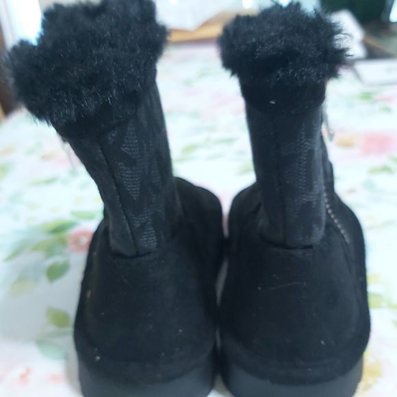 Michael kors Toddler size 5 Boots - Picture 4 of 5
